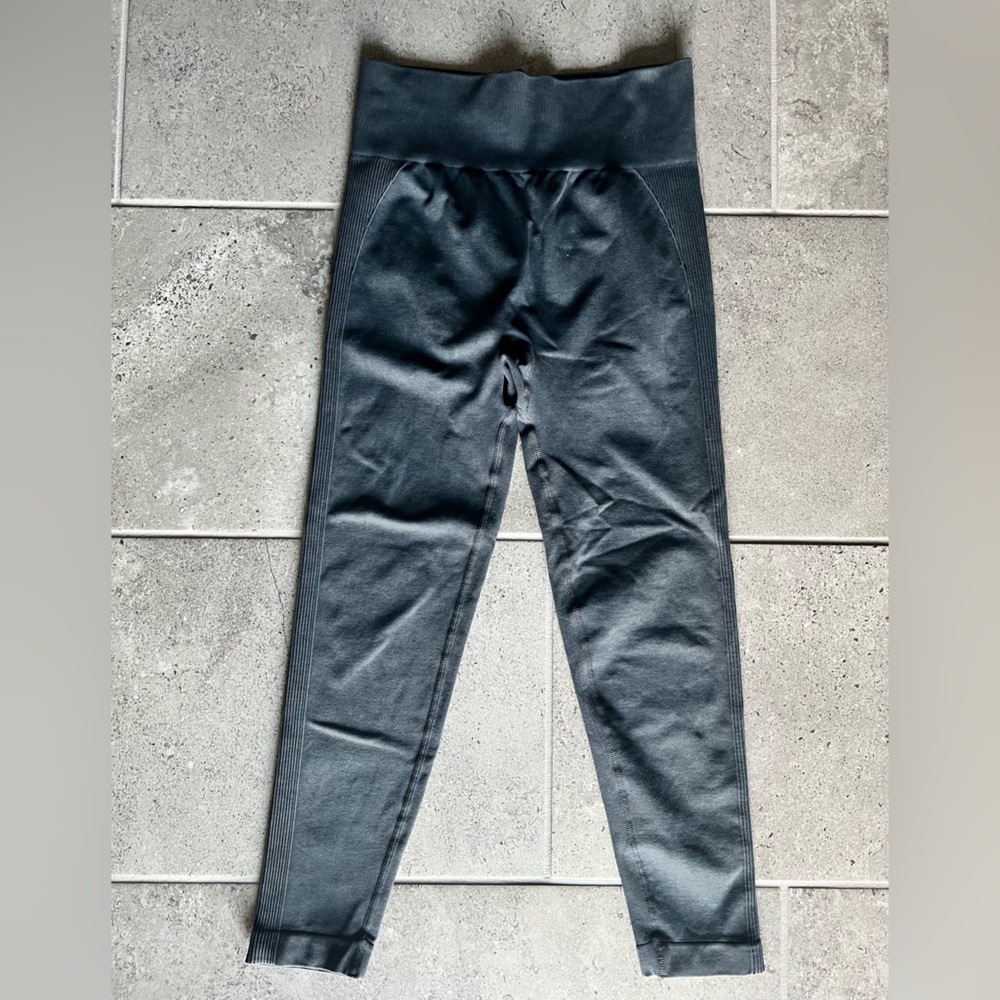 Wakyme Black High-Waisted Leggings